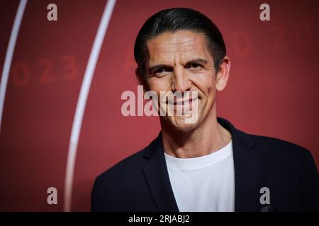 Amburgo, Germania. 21 agosto 2023. L'arbitro Deniz Aytekin arriva alla cerimonia "Sport Bild Award 2023" al Fischauktionshallen. Credito: Christian Charisius/dpa/Alamy Live News Foto Stock