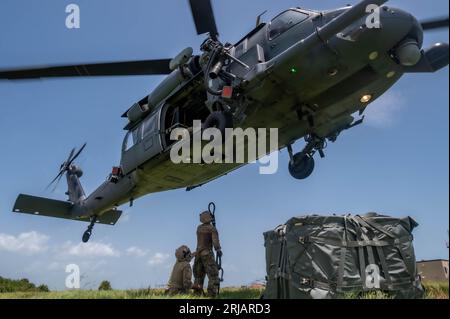 Logistics Readiness Squadron at Patrick Space Force base, Flag., 25 luglio 2023.U.S. Foto dell'Air Force di Darius Sostre-Miroir Foto Stock