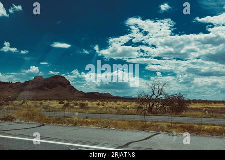 Microdosaggio - immagini psichedeliche dell'ovest americano Foto Stock