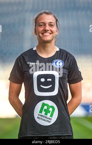 Portiere Riet Maes (1) di AA Gent Ladies raffigurata durante la presentazione dei giocatori per la stagione 2023-2024 , lunedì 21 agosto 2023 a Gent , Belgio . FOTO STIJN AUDOOREN | SPORTPIX Foto Stock