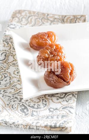 Turkish Delight. Bellissime immagini isolate di dolci turchi. dolcetti turchi. Cubetti di gelatina al mastice (delizia greca turca) Foto Stock