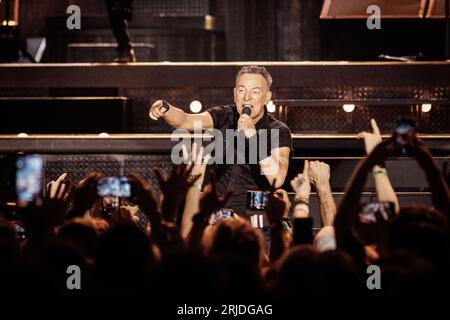 Copenhagen, Danimarca. 11 luglio 2023. Il cantante, compositore e musicista americano Bruce Springsteen esegue un concerto dal vivo con la e Street Band al Parken di Copenaghen. (Foto: Gonzales Photo - Thomas Rungstrom). Foto Stock