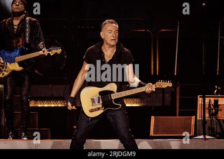 Copenhagen, Danimarca. 11 luglio 2023. Il cantante, compositore e musicista americano Bruce Springsteen esegue un concerto dal vivo con la e Street Band al Parken di Copenaghen. (Foto: Gonzales Photo - Thomas Rungstrom). Foto Stock