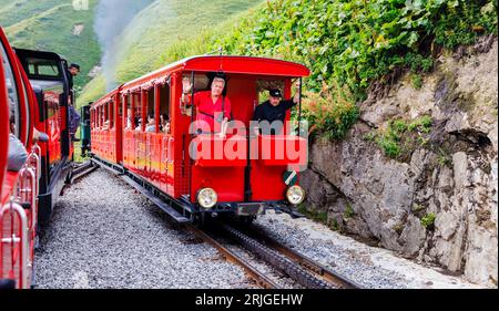 Brienz Rothorn Railway, una famosa ferrovia a cremagliera d'epoca sulla Brienzer Rothorn nelle Alpi Emmental nella regione svizzera dell'Oberland Bernese Foto Stock