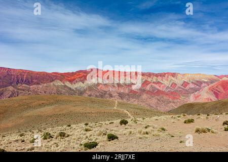 Cerro 14 Colores nella Serrania Hornocal a Jujuy Argentina Foto Stock