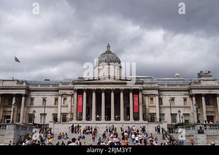 Londra, Regno Unito. 3rd agosto 2022. La Galleria Nazionale di Trafalgar Square, vista esterna diurna. Foto Stock