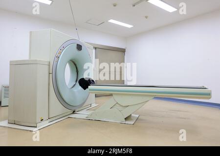 Scanner TC (tomografia computerizzata) in laboratorio ospedaliero Foto Stock