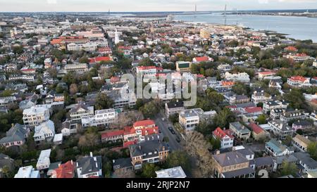 Vista aerea di Charleston, South Carolina, in una luminosa giornata di sole Foto Stock