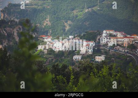 Vista da Ravello sulla Costiera Amalfitana, Italia Foto Stock