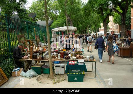 Mercato delle pulci porte de Vanves. Parigi. Francia, Europa. Foto Stock