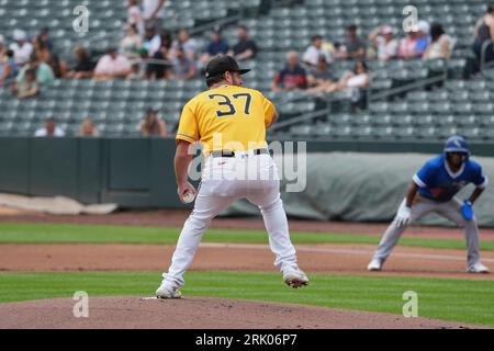 20 agosto 2023: Il lanciatore di Salt Lake Jake Kalish (37) colpisce durante la partita con gli Oklahoma City Dodgers e Salt Lake Bees tenutasi allo Smiths Field di Salt Lake Ut. David Seelig/Cal Sport medi Foto Stock