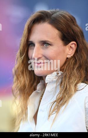 Angouleme, Francia. 23 agosto 2023. L'attrice francese Camille Cottin posa durante una photocall per il film Toni EN Famille durante il 16° Angouleme Film Festival ad Angouleme, Francia occidentale, il 23 agosto 2023. Foto di Franck Castel/ABACAPRESS.COM Credit: Abaca Press/Alamy Live News Foto Stock