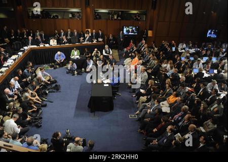 Bildnummer: 53196599  Datum: 13.07.2009  Copyright: imago/Xinhua (090713) -- WASHINGTONG, July 13, 2009 (Xinhua) -- The U.S. Supreme Court Justice nominee Sonia Sotomayor (C) testifies before the Senate Judiciary Committee during her Senate confirmation hearings on Capitol Hill, in Washington D.C., capital of the United States, on July 13, 2009.   If confirmed at the Senate, Sonia Sotomayor would become the first Hispanic Justice of the Supreme Court. (Xinhua/Zhang Yan) (gxr) (7)U.S.-SUPREME COURT-SONIA SOTOMAYOR  PUBLICATIONxNOTxINxCHN  premiumd People Politik Vereidigung oberster Gerichtshof Stock Photo