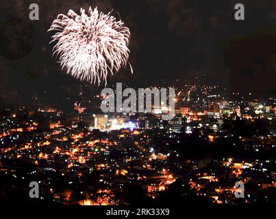 Bildnummer: 53313970  Datum: 01.09.2009  Copyright: imago/Xinhua (090902) -- BAGUIO, Sept. 2, 2009 (Xinhua) -- Fireworks light up the sky in celebration of the Centennial founding of Baguio City, northern Philippines, Sept. 1, 2009. Baguio City, dubbed as the Summer Capital of the Philippines, celebrated its Centennial founding day on Tuesday. (Xinhua/Dave Leprozo) (1)PHILIPPINES-BAGUIO-CENTENNIAL FIREWORKS PUBLICATIONxNOTxINxCHN Philippinen Manila Feuerwerk kbdig xub 2009 quer     Bildnummer 53313970 Date 01 09 2009 Copyright Imago XINHUA  Baguio Sept 2 2009 XINHUA Fireworks Light up The Sky Stock Photo