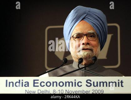 Bildnummer: 53586370  Datum: 09.11.2009  Copyright: imago/Xinhua (091109) -- NEW DELHI, Nov.9, 2009 (Xinhua) -- Indian Prime Minister Manmohan Singh addresses at the India Economic Summit in New Delhi on Sunday. India Economic Summit will be held in New Delhi, capital of India from 8th to 10th this month. (Xinhua/Partha Sarkar) (1)INDIA-NEW DELHI-ECONOMIC SUMMIT PUBLICATIONxNOTxINxCHN People Politik Wirtschaft Wirtschaftsgipfel Indien premiumd kbdig xng 2009 quer  o00 Porträt    Bildnummer 53586370 Date 09 11 2009 Copyright Imago XINHUA  New Delhi Nov 9 2009 XINHUA Indian Prime Ministers Manmo Stock Photo