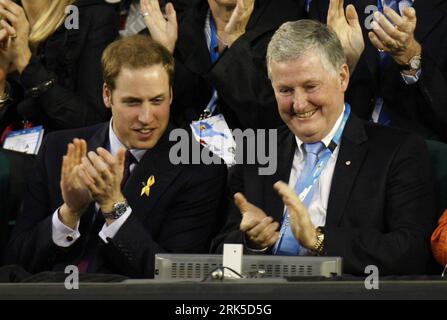 Bildnummer: 53741431  Datum: 21.01.2010  Copyright: imago/Xinhua (100121) -- MELBOURNE, Jan.21, 2010 (Xinhua) -- Britain s Prince William(L) watches the match between at 2010 Australian Open Tennis Championship in the Royal Box at Rod Laver Arena in Melbourne Park, Jan.21, 2010. (Xinhua/Wang Lili)(lyj) (1)AUSTRALIA-MELBOURNE-TENNIS-AUSTRALIAN OPEN-DAY 4-PRINCE WILLIAM PUBLICATIONxNOTxINxCHN People Adel premiumd kbdig xsp 2010 quer    Bildnummer 53741431 Date 21 01 2010 Copyright Imago XINHUA  Melbourne Jan 21 2010 XINHUA Britain S Prince William l Watches The Match between AT 2010 Australian O Stock Photo