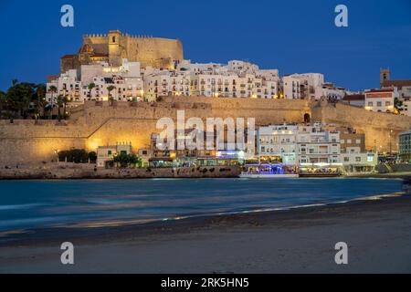 Città vecchia e Cavalieri Castello dei Templari, Peniscola, Comunità Valenciana, Spagna Foto Stock