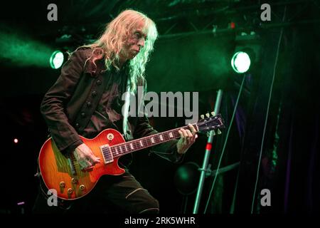 Trondheim, Norvegia. 11 agosto 2023. La band heavy metal britannica Saxon esegue un concerto dal vivo al Sverresborg Folkemuseum di Trondheim. Qui il chitarrista Brian Tatler è visto dal vivo sul palco. (Foto: Gonzales Photo - Tor Atle Kleven). Foto Stock