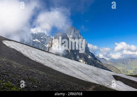 Dusheti, Georgia. Fai un'escursione sul passo Chaukhi Foto Stock