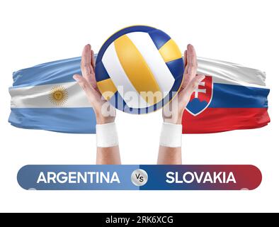 Concetto di gara di pallavolo e pallavolo delle squadre nazionali dell'Argentina contro la Slovacchia. Foto Stock