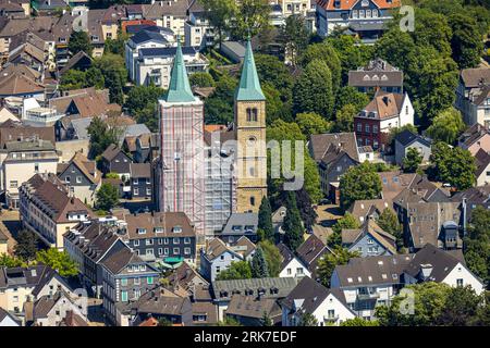 Vista aerea, Evang. Christuskirche, cantiere con ristrutturazione e campanile coperto, Schwelm, zona della Ruhr, Renania settentrionale-Vestfalia, Germania, Worsh Foto Stock