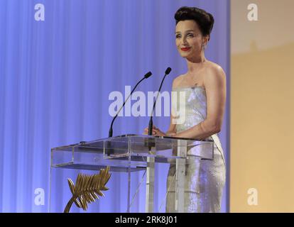 Bildnummer: 54043903  Datum: 12.05.2010  Copyright: imago/Xinhua (100513) -- CANNES, May 13, 2010 (Xinhua) -- British actress Kristin Scott-Thomas presides over the opening ceremony of the 63rd Cannes Film Festival in Cannes, France, May 12, 2010.(Xinhua/Zhang Yuwei) (yc) (19)FRANCE-CANNES-FILM-FESTIVAL PUBLICATIONxNOTxINxCHN People Kultur Entertainment Film 63. Internationale Filmfestspiele Filmfestival Eröffnung kbdig xmk 2010 quer premiumd xint     Bildnummer 54043903 Date 12 05 2010 Copyright Imago XINHUA  Cannes May 13 2010 XINHUA British actress Kristin Scott Thomas Presid Over The Openi Stock Photo