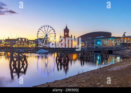 Tramonto a Cardiff Bay, Cardiff, Galles, Regno Unito Foto Stock