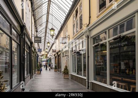 Wyndham Arcade, uno dei numerosi centri commerciali vittoriani nel centro di Cardiff. Foto Stock