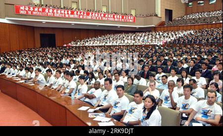 Bildnummer: 54178219  Datum: 25.06.2010  Copyright: imago/Xinhua (100625) -- PYONGYANG, June 25, 2010 (Xinhua) -- This photo released by the Korean Central News Agency (KCNA) on June 25, 2010 shows foreign young students attending a conference marking the 60th anniversary of the 1950-53 Korean War, in Pyongyang, capital of the Democratic People s Republic of Korea (DPRK). (Xinhua/KNCA) (wh) DPRK-PYONGYANG-60TH ANNIVERSARY-KOREAN WAR-COMMEMORATIONS PUBLICATIONxNOTxINxCHN Gesellschaft Nordkorea kbdig xmk 2010 quer o0 kurios   Auslandsstudenten  ausländische Studenten 60 Jahrestag Koreakrieg o00 Stock Photo