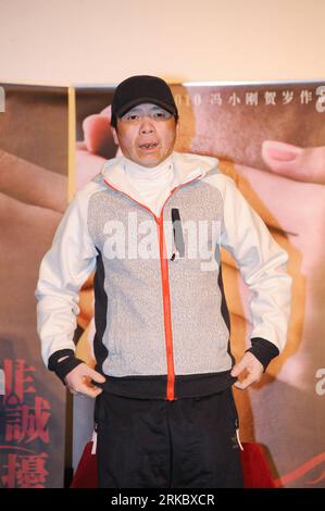 Bildnummer: 54623295  Datum: 09.11.2010  Copyright: imago/Xinhua (101109) -- BEIJING, Nov. 9, 2010 (Xinhua) -- Chinese film director Feng Xiaogang attends a press conference for his movie If You Are the One 2 in Beijing, capital of China, Nov. 9, 2010. The movie If You Are the One 2 will be on show from Dec. 22, 2010 in China. (Xinhua/Ji Guoqiang) (zhs) CHINA-BEIJING-FILM-FENG XIAOGANG-PRESS CONFERENCE (CN) PUBLICATIONxNOTxINxCHN Entertainment People Film kbdig xub 2010 hoch    Bildnummer 54623295 Date 09 11 2010 Copyright Imago XINHUA  Beijing Nov 9 2010 XINHUA Chinese Film Director Feng Xiao Stock Photo