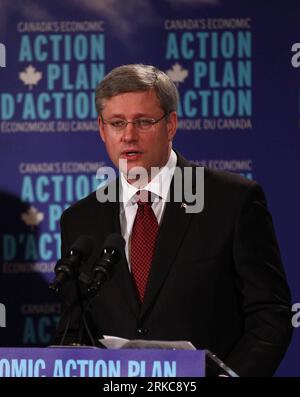 Bildnummer: 54701020  Datum: 02.12.2010  Copyright: imago/Xinhua (101202) -- TORONTO, Dec. 2, 2010 (Xinhua) -- Canada s Prime Minister Stephen Harper speaks at a press conference in Mississauga, Canada, Dec. 2, 2010. Harper announced here on Thursday that the country s economic action plan has been successful in creating jobs and economic growth during the world economic recession. He extended the deadline for completion of Economic Action Plan infrastructure projects by one full construction season, to Oct. 31, 2011. The Canadian government has provided 16 billion Canadian dollars (about 15.9 Stock Photo