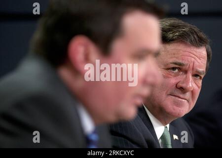 Bildnummer: 54826232  Datum: 18.01.2011  Copyright: imago/Xinhua (110118) -- OTTAWA, Jan. 18, 2011 (Xinhua)Canada s Federal Finance Minister Jim Flaherty attends a news conference at the National Press Theatre in Ottawa, Canada, on January 17, 2011.Flaherty announced tighter mortgage rules including mortgage amortization periods will be reduced to 30 years from 35 years to combat concerns over high Canadian household debt. (Xinhua/Christopher Pike)(lj) CANADA-MORTAGE-REDUCTION PUBLICATIONxNOTxINxCHN People Politik kbdig xsk 2011 quer     Bildnummer 54826232 Date 18 01 2011 Copyright Imago XINH Stock Photo