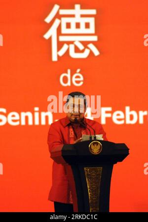 Bildnummer: 54908987 Datum: 14.02.2011 Copyright: imago/Xinhua (110214) -- GIACARTA, 14 febbraio 2011 (Xinhua) -- il presidente indonesiano Susilo Bambang Yudhoyono parla durante una celebrazione di Capodanno per celebrare il Capodanno lunare cinese tenuto dai confucisisti indonesiani a Giacarta, 14 febbraio 2011. (Xinhua/Jiang fan) (yc) INDONESIA-CINESE-CAPODANNO PUBLICATIONxNOTxINxCHN Politik People chn Neujahr Neujahrsfest Frühlingsfest xo0x kbdig xub 2011 Hoch Bildnummer 54908987 Data 14 02 2011 Copyright Imago XINHUA Giacarta Feb 14 2011 XINHUA Presidente indonesiano Susilo Bambang Yudhoyono parla durante un nuovo Foto Stock