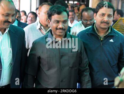 Bildnummer: 54921443  Datum: 17.02.2011  Copyright: imago/Xinhua (110217) -- NEW DELHI, Feb. 17, 2011 (Xinhua) -- Former Indian telecom minister Andimuthu Raja (C) arrives at the Central Bureau of Investigation (CBI) headquarters in New Delhi, India, Feb. 17, 2011. Local media reported that the former communications minister Raja is sent to 14 days judicial custody by a Delhi court. Raja was arrested on Feb. 2 in connection with what has been dubbed India s biggest corruption case, involving the sale of 2G mobile phone licences in 2008. (Xinhua/Partha Sarkar) (zcc) INDIA-NEW DELHI-RAJA-CUSTODY Stock Photo