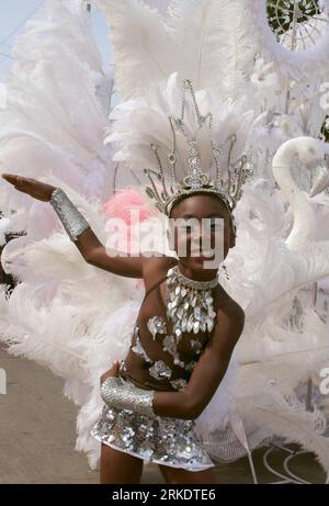 Bildnummer: 54999353  Datum: 08.03.2011  Copyright: imago/Xinhua (110309) -- BARRANQUILLA, March 9, 2011 (Xinhua) -- A girl dances during the Barranquilla s Carnival parade, in Barranquilla, Colombia, March 8, 2011. (Xinhua/Sylvia Zarate)(yc) COLOMBIA-BARRANQUILLA-CULTURE-CARNIVAL PUBLICATIONxNOTxINxCHN Gesellschaft Karneval kbdig xng 2011 hoch premiumd o0 Kostüm    Bildnummer 54999353 Date 08 03 2011 Copyright Imago XINHUA  Barranquilla March 9 2011 XINHUA a Girl Dances during The Barranquilla S Carnival Parade in Barranquilla Colombia March 8 2011 XINHUA Sylvia Zarate  Colombia Barranquilla Stock Photo