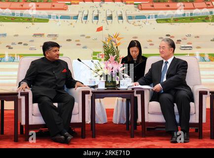 Bildnummer: 55074134  Datum: 25.03.2011  Copyright: imago/Xinhua (110325) -- BEIJING, March 25, 2011 (Xinhua) -- Sang Guowei (1st R), vice chairman of the Standing Committee of the National People s Congress (NPC) of China, meets with an Indian parliamentary delegation headed by Indian parliament member and General Secretary of the Indian People s Party Ravi Shankar Prasad (1st L), in Beijing, capital of China, March 25, 2011. (Xinhua/Xie Huanchi) (llp) CHINA-BEIJING-SANG GUOWEI-INDIAN GUESTS-MEETING (CN) PUBLICATIONxNOTxINxCHN People Politik kbdig xo0x xsk 2011 quer     Bildnummer 55074134 Da Stock Photo