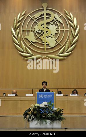 Bildnummer: 55353289  Datum: 16.05.2011  Copyright: imago/Xinhua (110517) -- GENEVA, May 17, 2011 (Xinhua) -- Margaret Chan, the director-general of the UN World Health Organization (WHO), addresses WHO s 64th World Health Assembly in Geneva, Switzerland, on May 16, 2011. The World Health Organization (WHO) opened its 64th World Health Assembly Monday in Geneva, and one of the central issue at discussion is the global preparedness for pandemic influenza. (Xinhua/Yu Yang) (lr) SWITZERLAND-GENEVA-WHO-64TH WORLD HEALTH ASSEMBLY-OPENING PUBLICATIONxNOTxINxCHN People Politik Gesundheitsorganisation Stock Photo