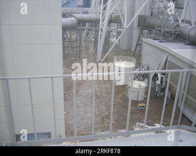 Bildnummer: 55366263 Datum: 11.03.2011 Copyright: imago/Xinhua (110519) -- TOKYO, 19 maggio 2011 (Xinhua) -- foto rilasciata da Tokyo Electric Power Co. (TEPCO) il 19 maggio 2011 mostra l'acqua che precipita nella centrale nucleare di Fukushima No.1, dopo un terremoto, a Fukushima, 11 marzo 2011. (Xinhua) (zx) JAPAN-TEPCO-FUKUSHIMA- PUBLICATIONxNOTxINxCHN Gesellschaft Erdbeben Japan Naturkatatstrophe AKW Reaktor Atomenergie kbdig xdp premiumd 2011 quer o0 Atomunfall, Reaktorunfall, Nuklearkrise, Störfall, Gau, Gebäude, Tsunami Bildnummer 55366263 Data 11 03 2011 Copyrig Foto Stock