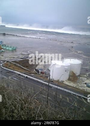 Bildnummer: 55366258  Datum: 11.03.2011  Copyright: imago/Xinhua (110519) -- TOKYO, May 19, 2011 (Xinhua) -- Photo released by Tokyo Electric Power Co.(TEPCO) on May 19, 2011 shows water rushing into the Fukushima No.1 nuclear power plant, after a triggered by an earthquake, in Fukushima, March 11, 2011. (Xinhua) (zx) JAPAN-TEPCO-FUKUSHIMA- PUBLICATIONxNOTxINxCHN Gesellschaft Erdbeben Japan Naturkatatstrophe AKW Reaktor Atomreaktor Atomenergie kbdig xdp premiumd 2011 hoch  o0 Atomunfall, Reaktorunfall, Nuklearkrise, Störfall, Gau, Gebäude, Tsunami, Welle    Bildnummer 55366258 Date 11 03 2011 Stock Photo