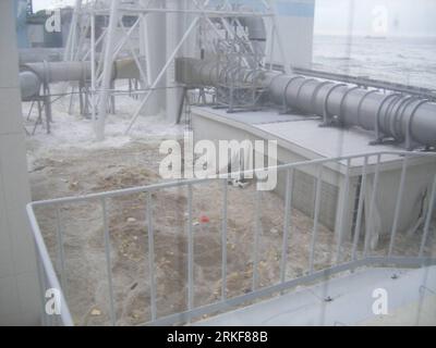 Bildnummer: 55366264 Datum: 11.03.2011 Copyright: imago/Xinhua (110519) -- TOKYO, 19 maggio 2011 (Xinhua) -- foto rilasciata da Tokyo Electric Power Co. (TEPCO) il 19 maggio 2011 mostra l'acqua che precipita nella centrale nucleare di Fukushima No.1, dopo un terremoto, a Fukushima, 11 marzo 2011. (Xinhua) (zx) JAPAN-TEPCO-FUKUSHIMA- PUBLICATIONxNOTxINxCHN Gesellschaft Erdbeben Japan Naturkatatstrophe AKW Reaktor Atomenergie kbdig xdp premiumd 2011 quer o0 Atomunfall, Reaktorunfall, Nuklearkrise, Störfall, Gau, Gebäude, Tsunami Bildnummer 55366264 Data 11 03 2011 Copyrig Foto Stock