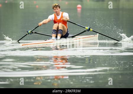 AMSTERDAM - Simon van Dorp (sculls single maschile) durante un allenamento aperto dei TeamNL Rowers nelle formazioni di Coppa del mondo sull'Amsterdamse Bosbaan. AP SANDER KING Credit: ANP/Alamy Live News Foto Stock