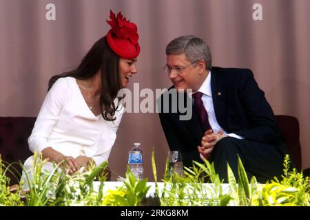 Bildnummer: 55565301  Datum: 01.07.2011  Copyright: imago/Xinhua (110702)-- OTTAWA, July 2, 2011 (Xinhua) -- Canada s Prime Minister Stephen Harper talks to Britain s Duchess of Cambridge Kate during the 144th Canada Day celebrations on Parliament Hill in Ottawa, Canada, on July 1, 2011. The Royal couple is on a nine-day official visit to Canada, their first overseas trip since being married.(Xinhua/Christopher Pike)(zl) CANADA-CANADA DAY-CELEBRATION PUBLICATIONxNOTxINxCHN People Entertainment Adel GBR Königshaus Kate xda x0x premiumd Middleton 2011 quer Catherine    Bildnummer 55565301 Date 0 Stock Photo