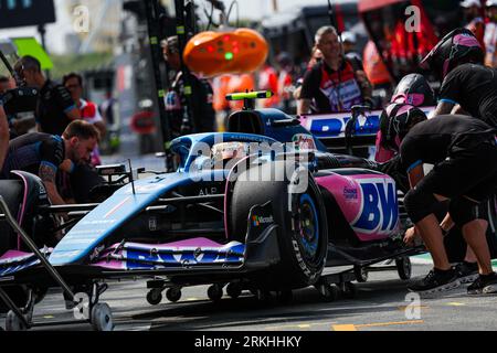 10 GASLY Pierre (fra), Alpine F1 Team A523, pitlane d'azione durante il Gran Premio d'Olanda di Formula 1 2023, tredicesima prova del Campionato del mondo di Formula 1 2023 dal 25 al 28 agosto 2023 sul circuito di Zandvoort, a Zandvoort, Paesi Bassi Foto Stock