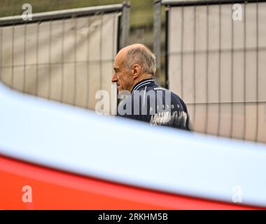 25 agosto 2023; Circuit Zandvoort, Zandvoort, Olanda settentrionale, Paesi Bassi; formula 1 Heineken Dutch Grand Prix 2023; Free Practice Day; Una riflessione del principio del Team della Scuderia AlphaTauri Franz Tost nel paddock Foto Stock