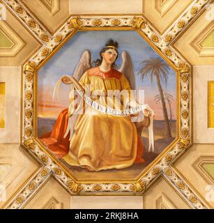 GENOVA, ITALIA - 6 MARZO 2023: L'affresco dell'angelo con l'iscrizione natalizia nella chiesa di Santa Caterina (1888). Foto Stock