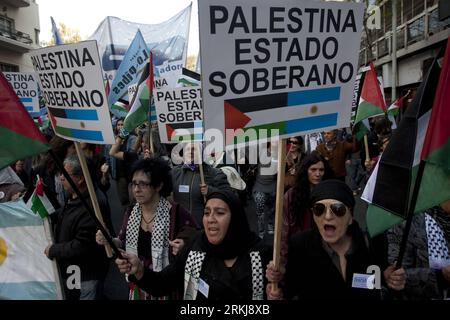 Bildnummer: 56048984  Datum: 20.09.2011  Copyright: imago/Xinhua (110921) -- BUENOS AIRES, Sept. 21, 2011 (Xinhua) -- attend a demonstration supporting Palestinian National Authority s bid for UN full membership in Buenos Aires, capital of Argentina, Sept. 20, 2011. Palestinian President will make a bid on Sept. 23 at the United Nations for full membership for Palestine. (Xinhua/Martin Zabala) ARGENTINA-PALESTINE-UN FUll MEMBERSHIP PUBLICATIONxNOTxINxCHN Politik Gesellschaft Demo Protest UN Mitgliedschaft Anerkennung Staat Solidarität Palästina xjh x1x premiumd 2011 quer     56048984 Date 20 0 Stock Photo