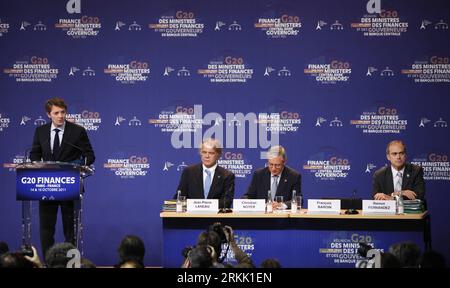 Bildnummer: 56184203  Datum: 15.10.2011  Copyright: imago/Xinhua (111016) -- PARIS, Oct. 16, 2011 (Xinhua) -- French Finance Minister Francois Baroin (1st L) addresses the press conference after the G20 Finance Ministers and Central Bank Governors Meeting in Paris, France, Oct. 15, 2011. (Xinhua/Gao Jing) FRANCE-PARIS-G20 FINANCE MEETING-PRESS CONFERENCE PUBLICATIONxNOTxINxCHN People Politik G20 G 20 Treffen Finanzminister premiumd xbs x0x 2011 quer      56184203 Date 15 10 2011 Copyright Imago XINHUA  Paris OCT 16 2011 XINHUA French Finance Ministers François Baroin 1st l addresses The Press Stock Photo