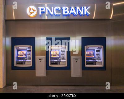 Bancomat della PNC Bank a Lower Manhattan a New York domenica 13 agosto 2023. (© Richard B. Levine) Foto Stock