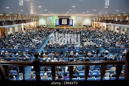 Bildnummer: 56287397  Datum: 16.11.2011  Copyright: imago/Xinhua (111116) -- KABUL, Nov. 16, 2011 (Xinhua) -- Afghan men attend the opening session of the Loya Jirga or traditional grand assembly,in Kabul, Afghanistan, Nov. 16, 2011. Afghan president HamidKarzai on Wednesday said that having strategic partnership with U.S. would benefit Afghanistan. (Xinhua/Ahmad Massoud) AFGHANISTAN-KABUL-GRAND COUNCIL PUBLICATIONxNOTxINxCHN Politik xjh x1x 2011 quer     56287397 Date 16 11 2011 Copyright Imago XINHUA  Kabul Nov 16 2011 XINHUA Afghan Men attend The Opening Session of The Loya Jirga or Traditi Stock Photo