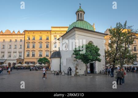 Chiesa di S.. Wojciech (Chiesa di San Adalberto) in Piazza principale - Cracovia, Polonia Foto Stock